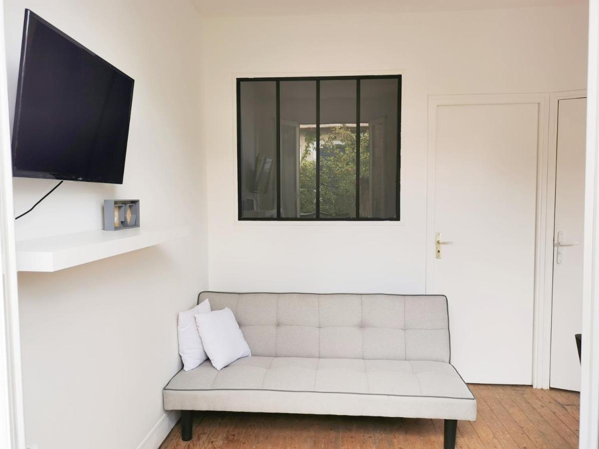 #4 Joli Appartement A 2 Pas Du Metro Et Paris 20 Bagnolet Exterior photo